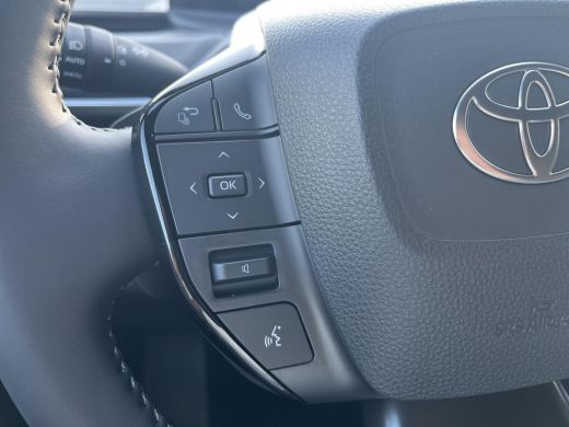 Toyota C-HR+ First Edition 77 kWh | Navigatie | Apple CarPlay/Android auto | Achteruitrijcamera | Elektrische ... ActivLease financial lease