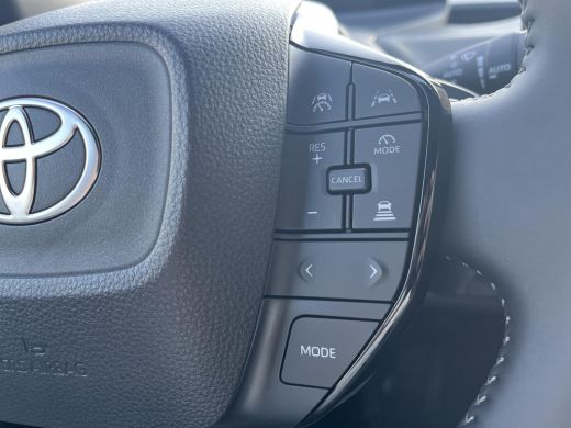 Toyota C-HR+ First Edition 77 kWh | Navigatie | Apple CarPlay/Android auto | Achteruitrijcamera | Elektrische ... ActivLease financial lease