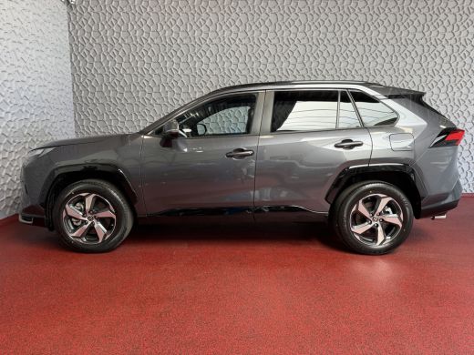 Toyota RAV4 2.5 PHEV AWD 306PK | ☑️ Nieuwe auto ☑️ | 0 km 1500KG trekgew. | HUD | Camera | LED | Elek. klep |... ActivLease financial lease