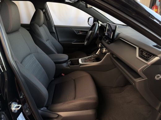 Toyota RAV4 2.5 PLUG-IN HYBRID AWD 306PK 1500KG TREKGEW. HEADUP SPIEGEL.CAM LED ELEK.KLEP STUUR/STOELVERW. V+... ActivLease financial lease