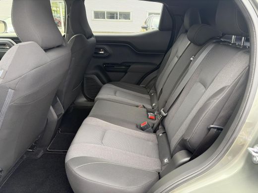 Toyota Urban Cruiser Dynamic 61 kWh ActivLease financial lease