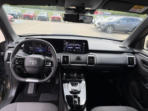 Toyota Urban Cruiser Dynamic 61 kWh ActivLease financial lease