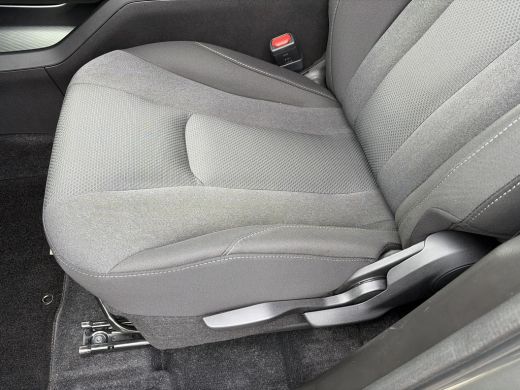 Toyota Urban Cruiser Dynamic 61 kWh ActivLease financial lease