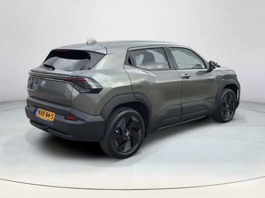 Toyota Urban Cruiser Dynamic 61 kWh ActivLease financial lease