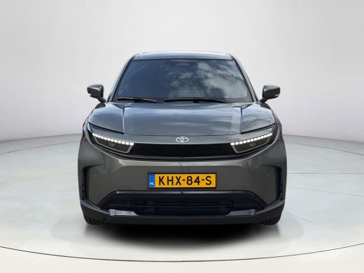 Toyota Urban Cruiser Dynamic 61 kWh ActivLease financial lease