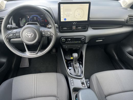 Toyota Yaris 1.5 Hybrid 115 Dynamic | 2026 model | Comfort Pack | Celestite Grey | Nieuw uit voorraad ActivLease financial lease
