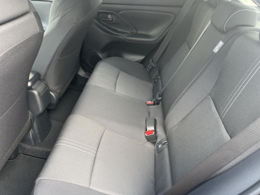 Toyota Yaris 1.5 Hybrid 115 Dynamic | 2026 model | Comfort Pack | Celestite Grey | Nieuw uit voorraad ActivLease financial lease