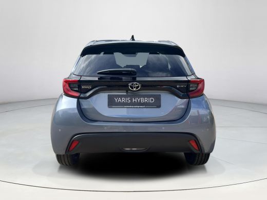 Toyota Yaris 1.5 Hybrid 115 Dynamic | 2026 model | Comfort Pack | Celestite Grey | Nieuw uit voorraad ActivLease financial lease