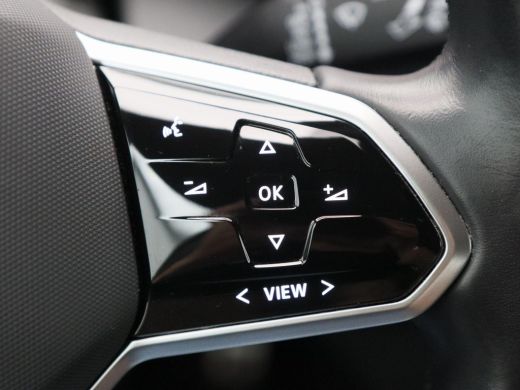 Volkswagen ID.5 Pro 77 kWh 204 Pk | Stoel/ Stuurverwarming | Adaptive Cruise | Navigatie  | Parkeersensoren | Cli... ActivLease financial lease