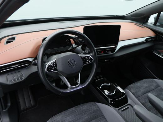 Volkswagen ID.5 Pro 77 kWh 204 Pk | Stoel/ Stuurverwarming | Adaptive Cruise | Navigatie  | Parkeersensoren | Cli... ActivLease financial lease