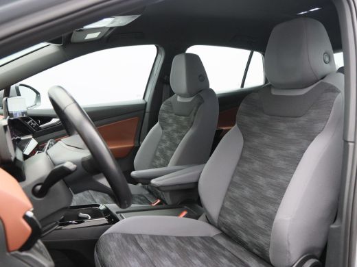 Volkswagen ID.5 Pro 77 kWh 204 Pk | Stoel/ Stuurverwarming | Adaptive Cruise | Navigatie  | Parkeersensoren | Cli... ActivLease financial lease