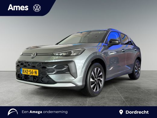 Volkswagen T-Roc 1.5 eTsi Life First Edition 116PK DSG | Trekhaak | Stuurverwarming | Zwart dak | ActivLease financial lease