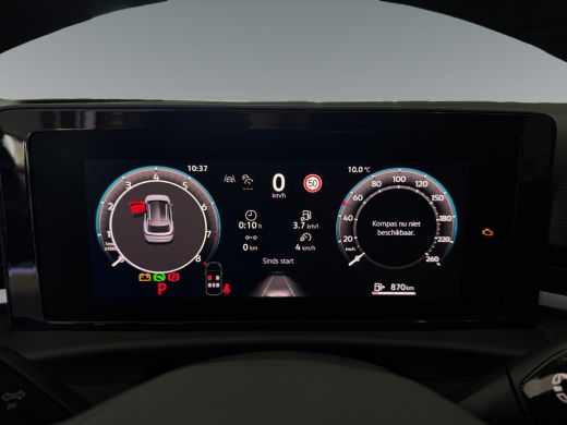Volkswagen T-Roc 1.5 eTsi Life First Edition 116PK DSG | Trekhaak | Stuurverwarming | Zwart dak | ActivLease financial lease