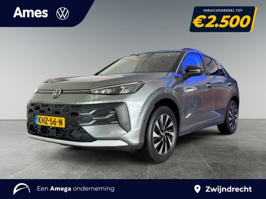 Volkswagen T-Roc 1.5 eTsi Life First Edition 116PK DSG | Trekhaak | Stuurverwarming | Zwart dak ActivLease financial lease