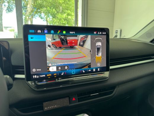 Volkswagen T-Roc 1.5 eTsi Life First Edition 116PK DSG | Trekhaak | Stuurverwarming | Zwart dak ActivLease financial lease