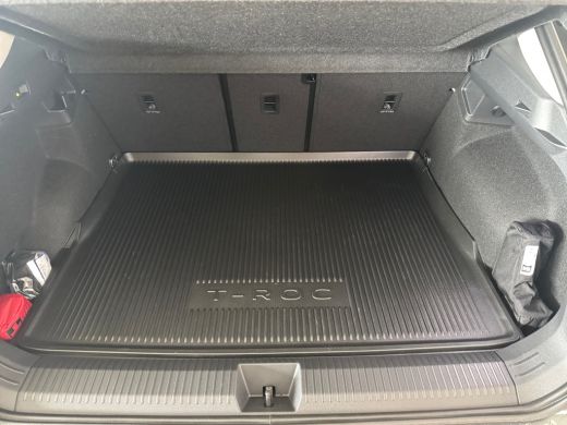 Volkswagen T-Roc 1.5 eTsi Life First Edition 116PK DSG | Trekhaak | Stuurverwarming | Zwart dak ActivLease financial lease
