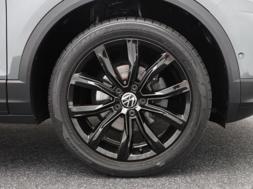 Volkswagen T-Roc 1.5 TSi 150 Pk Automaat Sport Business R-Line | Black Style | Camera | Stoelverwarming | Adaptive... ActivLease financial lease