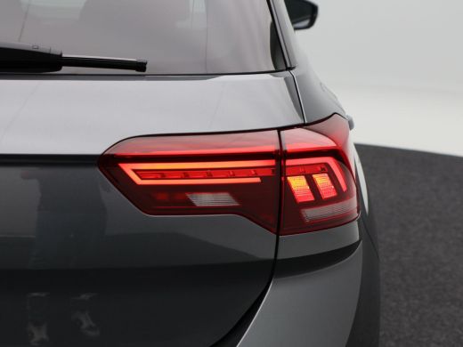 Volkswagen T-Roc 1.5 TSi 150 Pk Automaat Sport Business R-Line | Black Style | Camera | Stoelverwarming | Adaptive... ActivLease financial lease