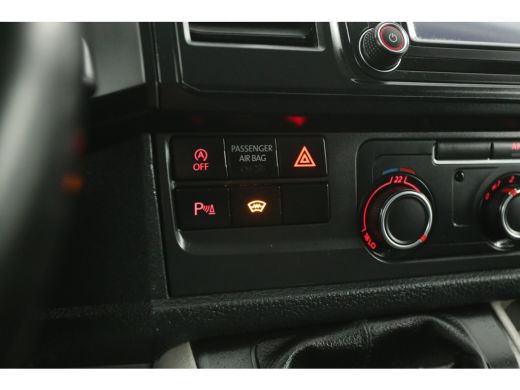 Volkswagen Transporter 2.0 TDI 150PK L1H1 | Airco | Cruise | Parkeersens | Trekhaak | 18"LMV ActivLease financial lease