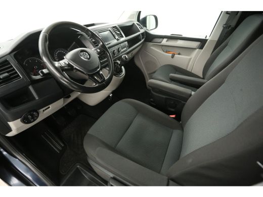 Volkswagen Transporter 2.0 TDI 150PK L1H1 | Airco | Cruise | Parkeersens | Trekhaak | 18"LMV ActivLease financial lease