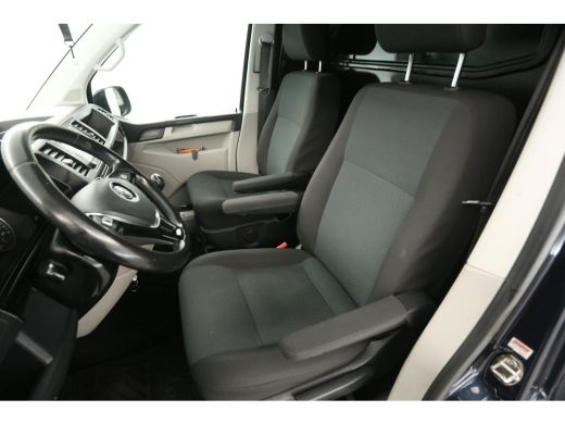 Volkswagen Transporter 2.0 TDI 150PK L1H1 | Airco | Cruise | Parkeersens | Trekhaak | 18"LMV ActivLease financial lease