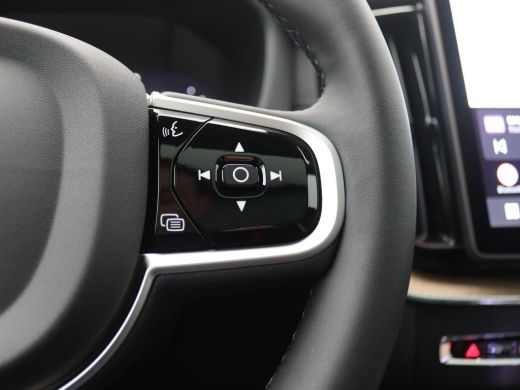Volvo  XC60 2.0 T8 Plug-in hybrid AWD Ultra Black Edition Exec Panoramadak, Trekhaak, 22" LM Velgen, Bowers &... ActivLease financial lease