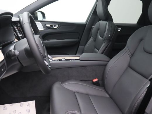 Volvo  XC60 2.0 T8 Plug-in hybrid AWD Ultra Black Edition Exec Panoramadak, Trekhaak, 22" LM Velgen, Bowers &... ActivLease financial lease
