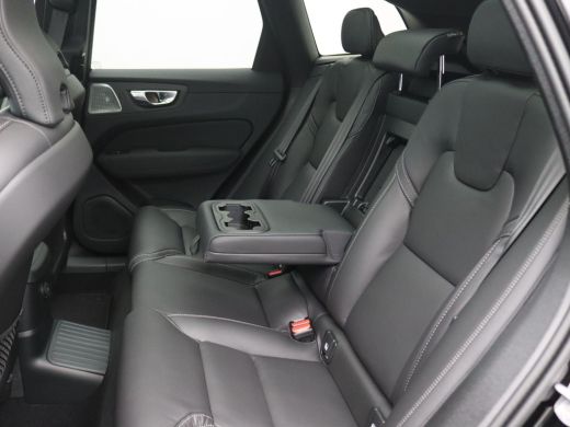 Volvo  XC60 2.0 T8 Plug-in hybrid AWD Ultra Black Edition Exec Panoramadak, Trekhaak, 22" LM Velgen, Bowers &... ActivLease financial lease