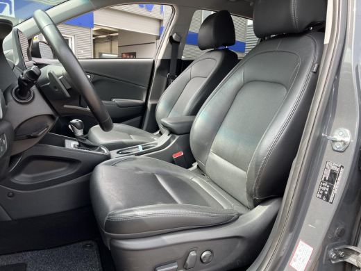 Hyundai Kona 1.6 GDI HEV Premium Select | Stoelverwarming | Adaptieve CC | HUD | Rijklaarprijs! ActivLease financial lease