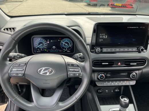Hyundai Kona 1.6 GDI HEV Premium Select | Stoelverwarming | Adaptieve CC | HUD | Rijklaarprijs! ActivLease financial lease