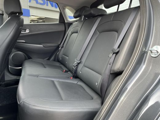 Hyundai Kona 1.6 GDI HEV Premium Select | Stoelverwarming | Adaptieve CC | HUD | Rijklaarprijs! ActivLease financial lease