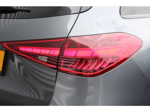 Mercedes-Benz C-Klasse ESTATE 300e 313PK AMG LINE AUTOMAAT / NAVI / LEDER / CLIMA / FULL-LED / PDC / 18" LMV / PANO. DAK... ActivLease financial lease
