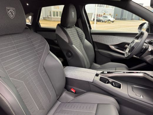 Peugeot 3008 1.2 Hybrid 145PK GT | Navigatie | Camera | Parkeersensoren | Elektrische Bedienbare Kofferbak | D... ActivLease financial lease
