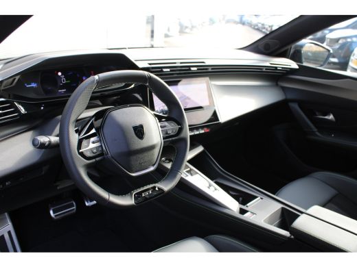Peugeot e-308 GT 54 kWh | 3-Fase | Navigatie | 360 graden camera | Stoelverwarming | Alcantara | Stuurverwarming | ActivLease financial lease