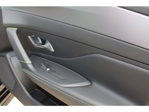 Peugeot e-308 GT 54 kWh | 3-Fase | Navigatie | 360 graden camera | Stoelverwarming | Alcantara | Stuurverwarming | ActivLease financial lease
