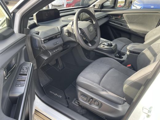 Toyota C-HR+ Executive AWD 77 kWh ActivLease financial lease