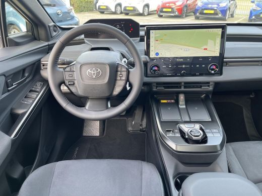 Toyota C-HR+ Executive AWD 77 kWh ActivLease financial lease