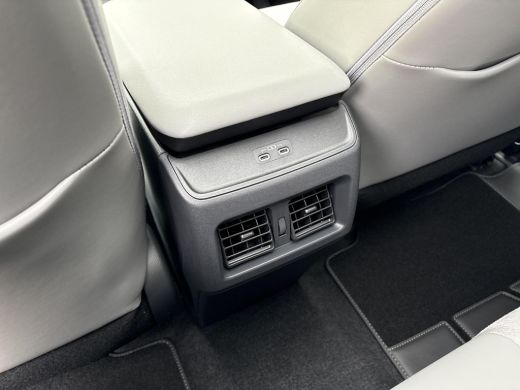 Toyota C-HR+ Executive AWD 77 kWh **MINERAL METALIC/ NIEUWE AUTO** ActivLease financial lease
