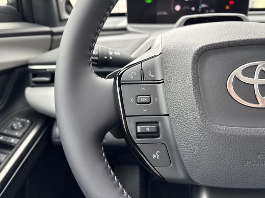 Toyota C-HR+ Executive AWD 77 kWh **MINERAL METALIC/ NIEUWE AUTO** ActivLease financial lease