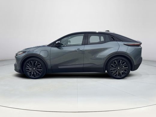Toyota C-HR+ Executive AWD 77 kWh **MINERAL METALIC/ NIEUWE AUTO** ActivLease financial lease