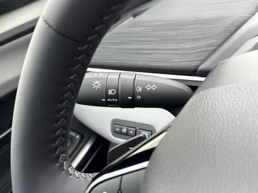 Toyota C-HR+ Executive AWD 77 kWh **MINERAL METALIC/ NIEUWE AUTO** ActivLease financial lease