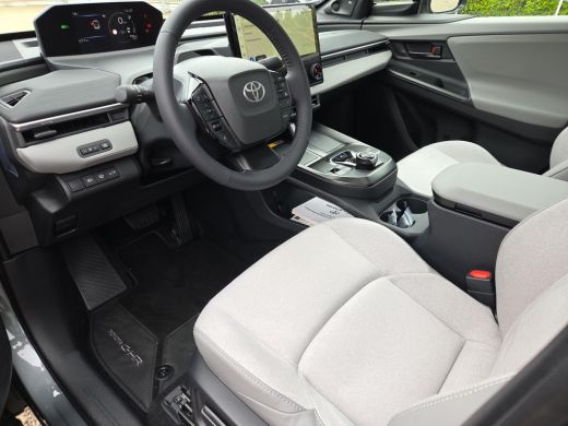Toyota C-HR+ Executive AWD 77 kWh | Nieuwe auto | Direct uit voorraad leverbaar | ActivLease financial lease
