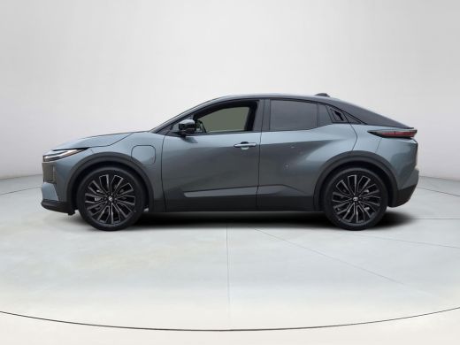 Toyota C-HR+ Executive AWD 77 kWh | Nieuwe auto | Direct uit voorraad leverbaar | ActivLease financial lease