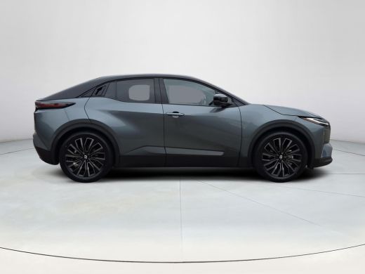 Toyota C-HR+ Executive AWD 77 kWh | Nieuwe auto | Direct uit voorraad leverbaar | ActivLease financial lease