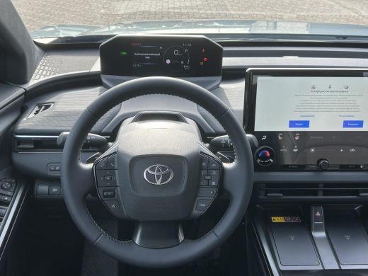 Toyota C-HR+ First Edition 77 kWh ActivLease financial lease