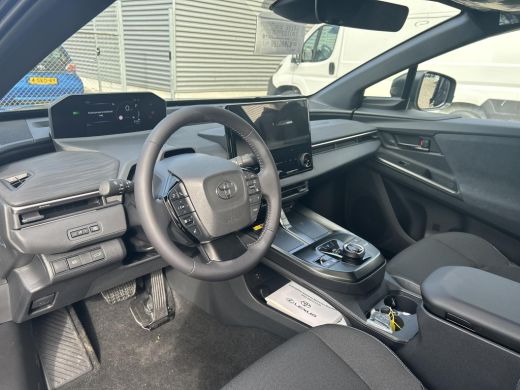 Toyota C-HR+ First Edition 77 kWh ActivLease financial lease