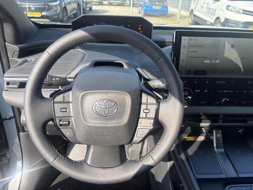 Toyota C-HR+ First Edition 77 kWh ActivLease financial lease