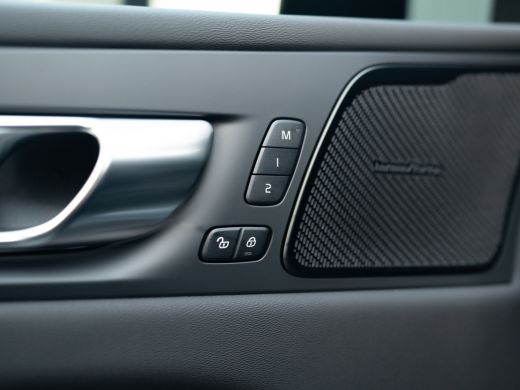Volvo  XC60 2.0 T6 Plug-in hybrid AWD Plus Black Edition | Harman/ Kardon | 360 Camera | Blind Spot | Panodak... ActivLease financial lease