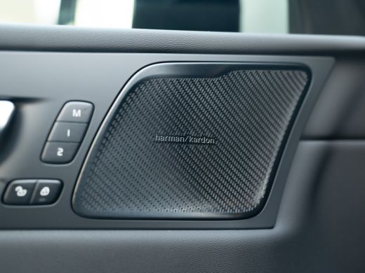 Volvo  XC60 2.0 T6 Plug-in hybrid AWD Plus Black Edition | Harman/ Kardon | 360 Camera | Blind Spot | Panodak... ActivLease financial lease