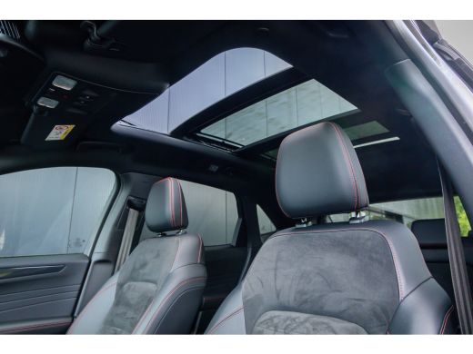 Ford Kuga 2.5 PHEV ST-Line X | Pano-dak | AGR-stoel | Wegklap Trekhaak | Adapt. Cruise | Head-Up | Full Ada... ActivLease financial lease